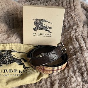 Authentic & elegant Burberry women’s belt!